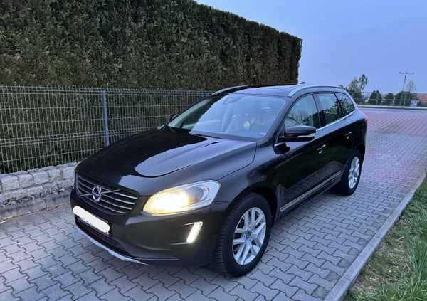 Volvo XC 60 cena 59000 przebieg: 350000, rok produkcji 2017 z Halinów małe 121